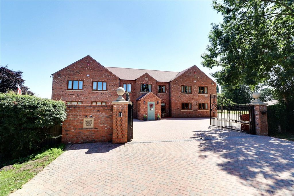 Property photo 2 of 51 Picture No. 01