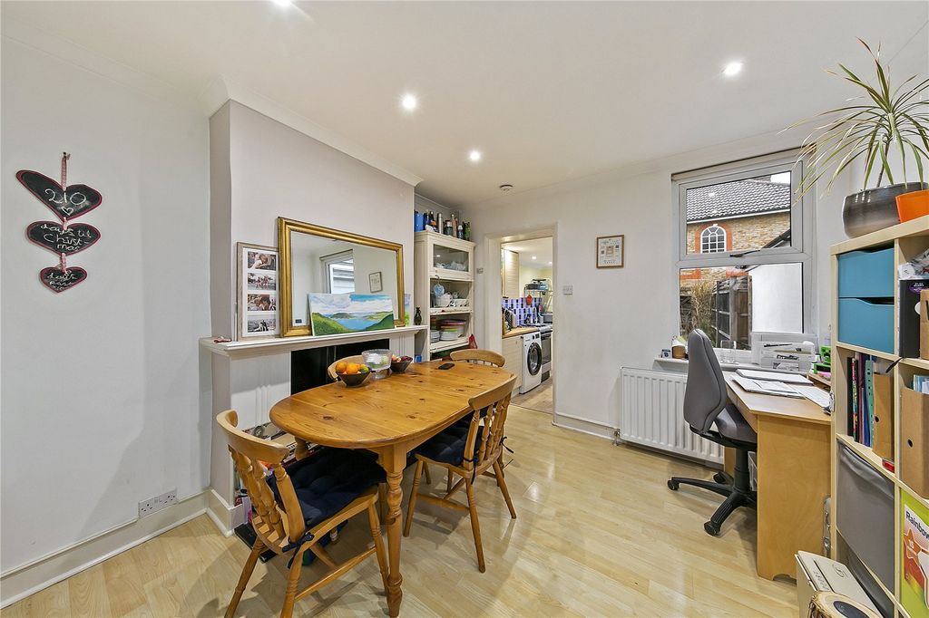 Property photo 3 of 10 Picture No. 05