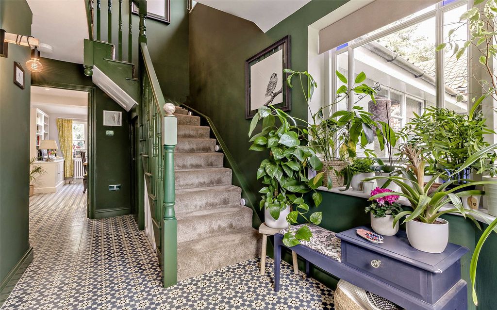 Property photo 2 of 30 Hallway