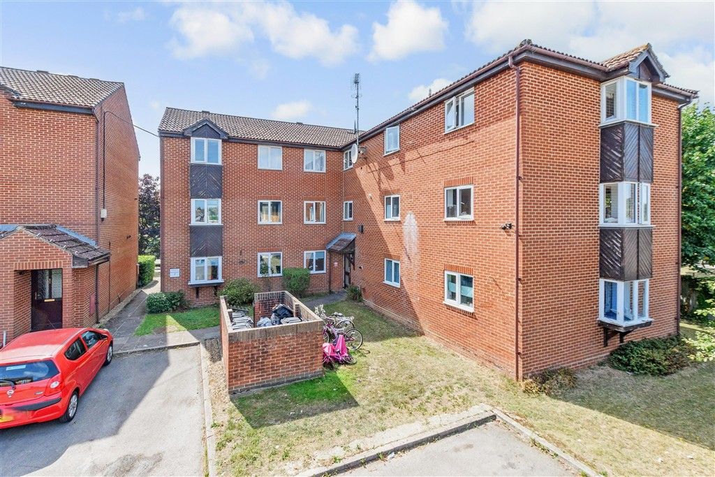 Property photo 2 of 7 External (Web) 1