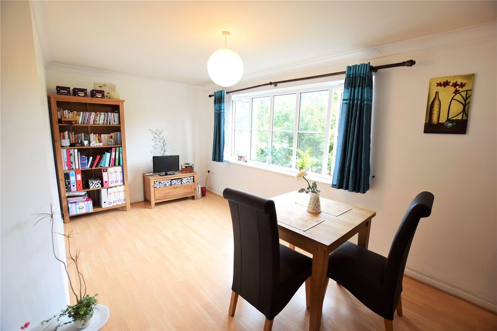 Property photo 3 of 6 Picture No. 04