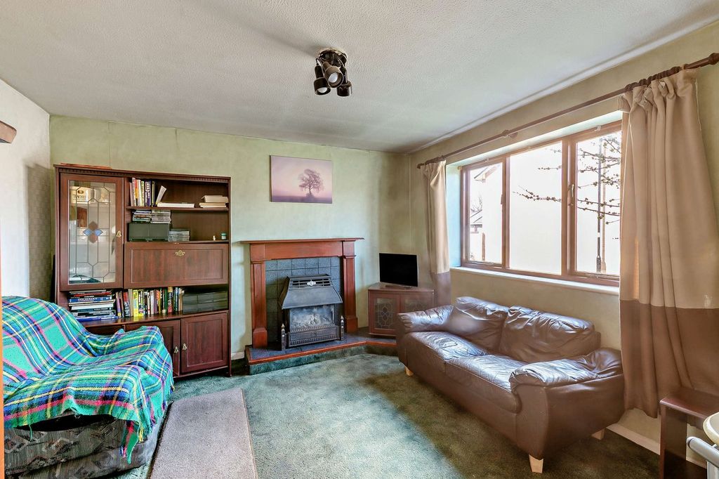 Property photo 2 of 22