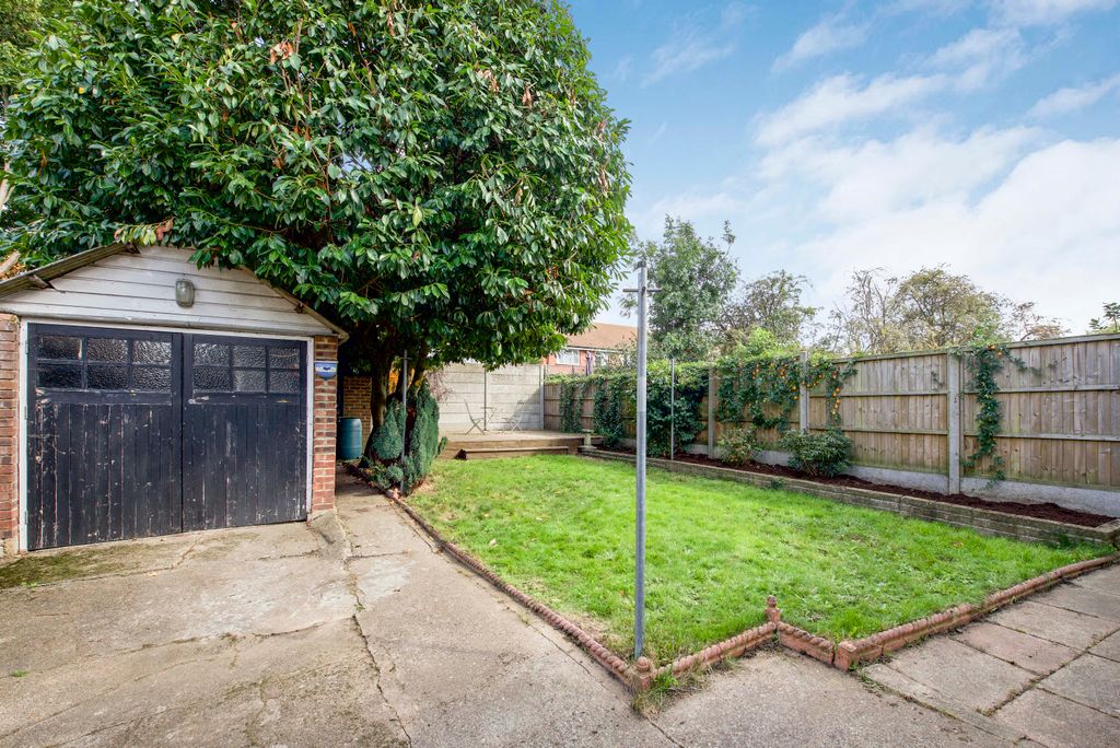 Property photo 3 of 17