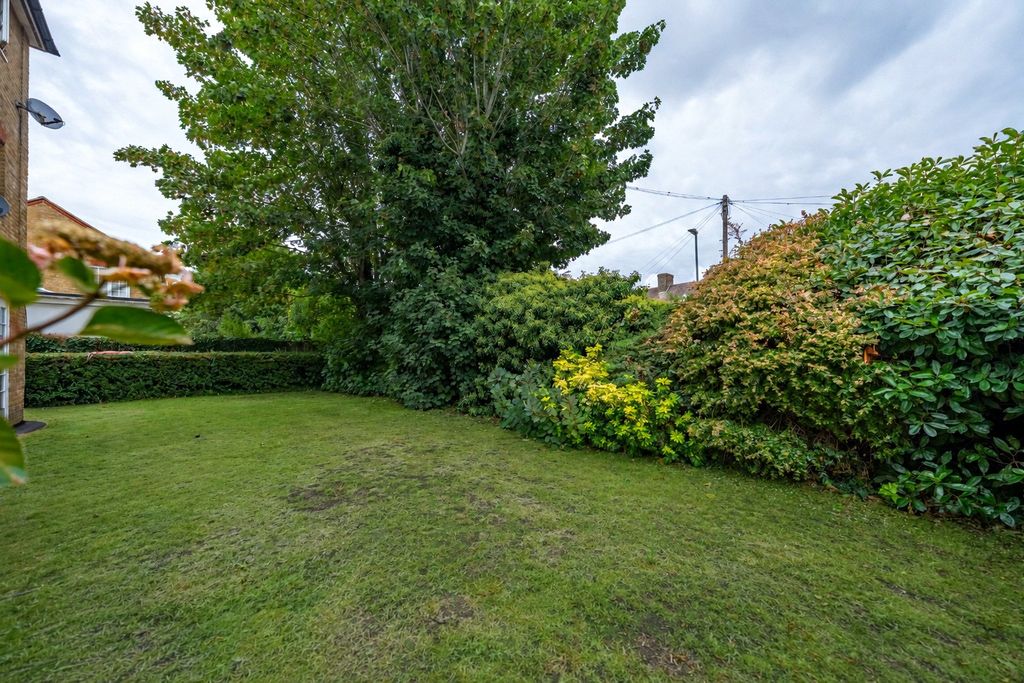 Property photo 2 of 8 Picture No. 09