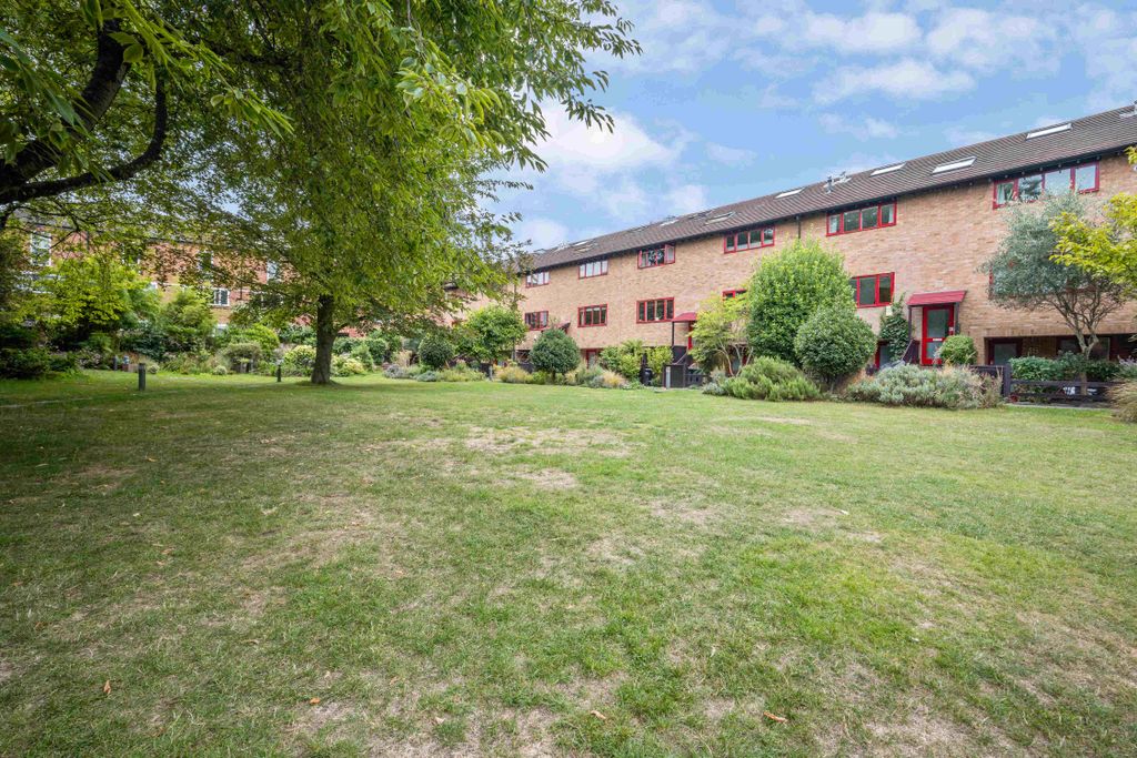 Property photo 2 of 12 16.Jpg