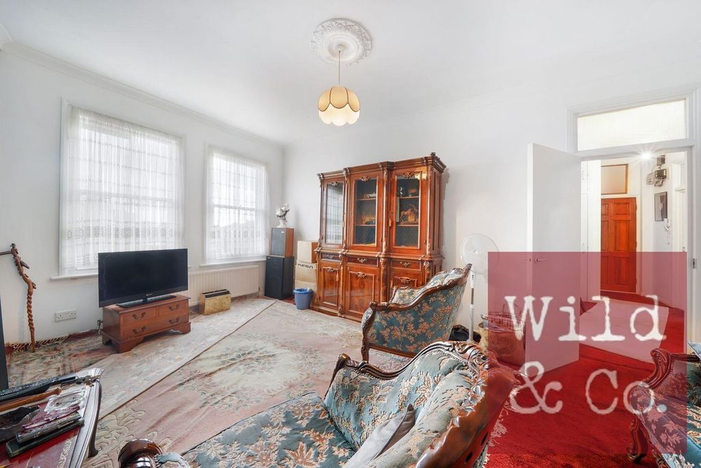 Property photo 3 of 15 Cavendish Mansions - L8P7Gaxvsqi1Vefyf8Mb.Jpg