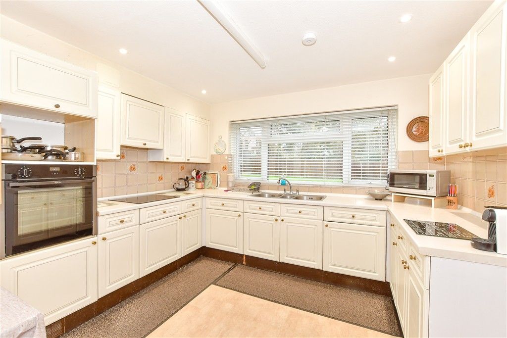 Property photo 1 of 15 Kitchen