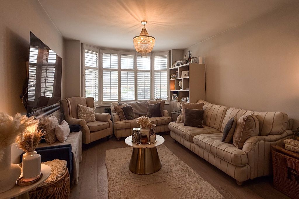 Property photo 2 of 22 4832685