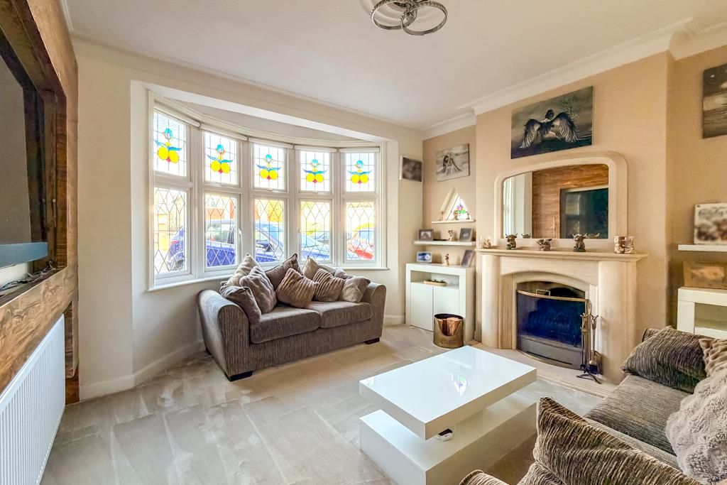 Property photo 2 of 23 Lounge