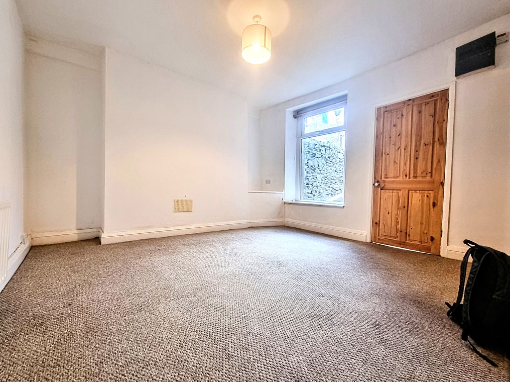 Property photo 3 of 11 Bedroom