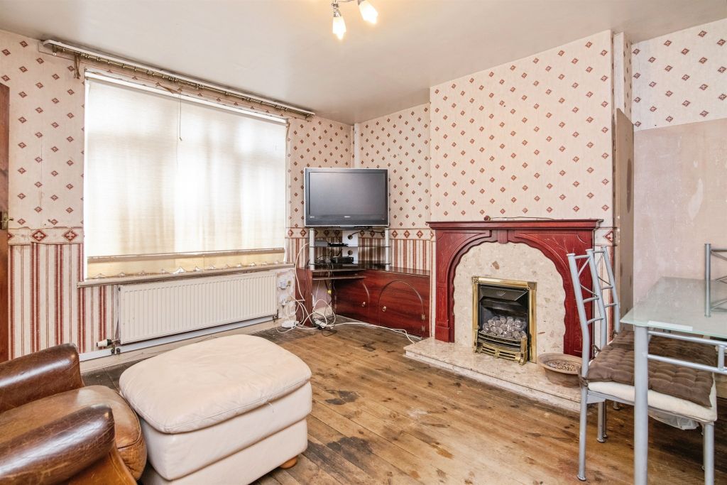 Property photo 2 of 12