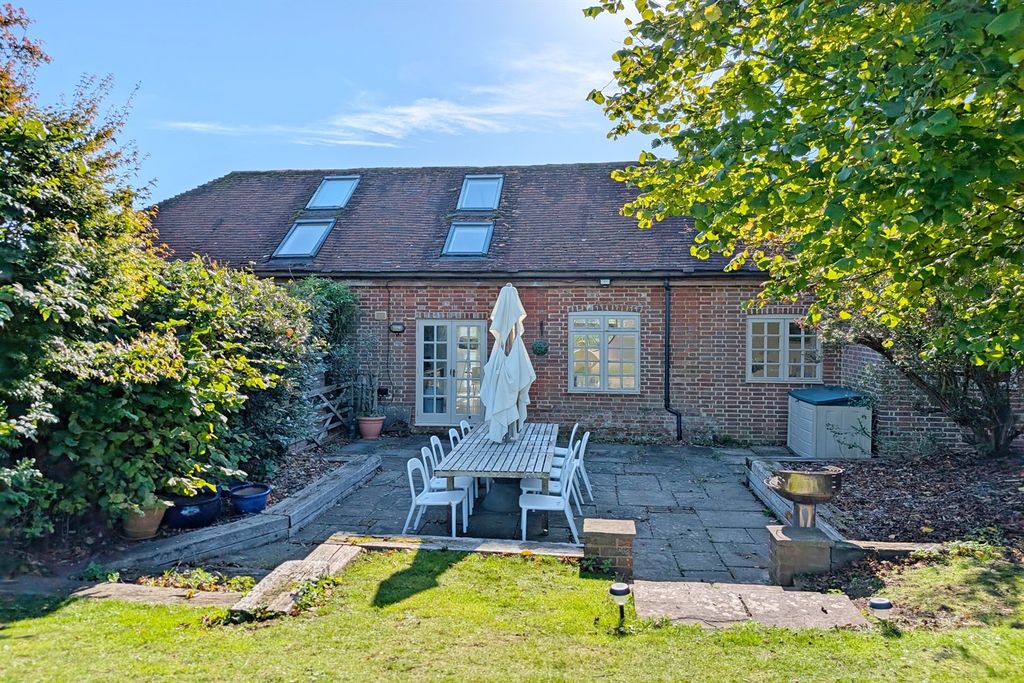 Property photo 1 of 10 (Main)