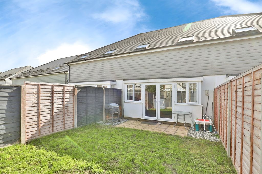 Property photo 3 of 19