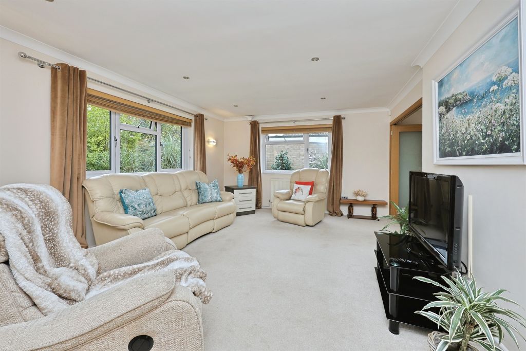 Property photo 3 of 18