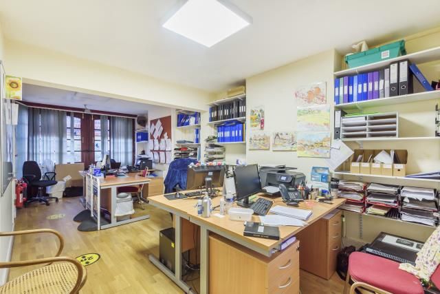 Property photo 2 of 10 Desk Area