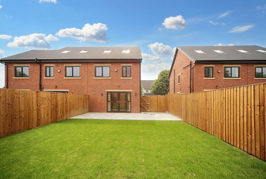 Property photo 3 of 28