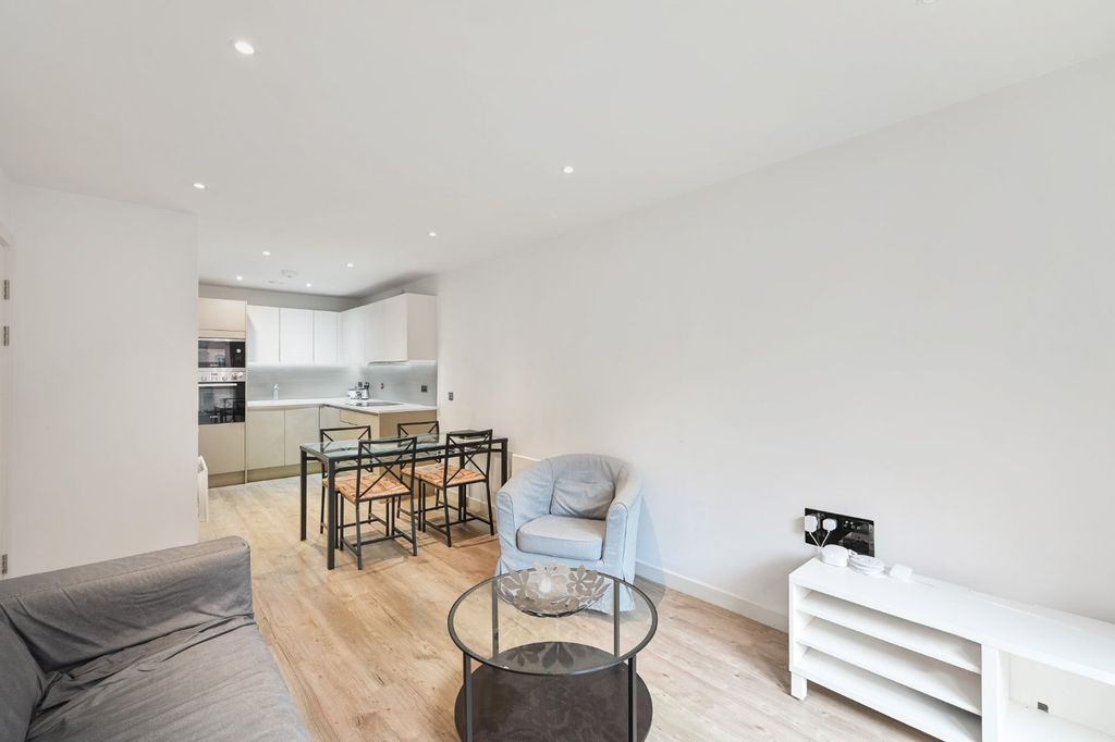 Property photo 3 of 11 Picture 3