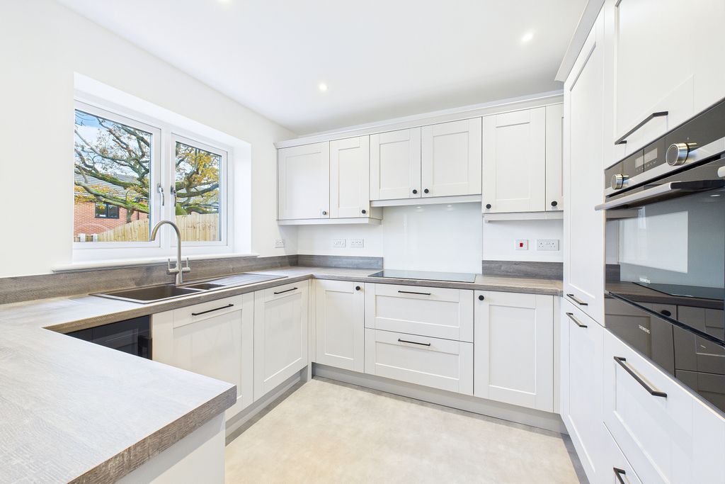 Property photo 1 of 15 Kitchen