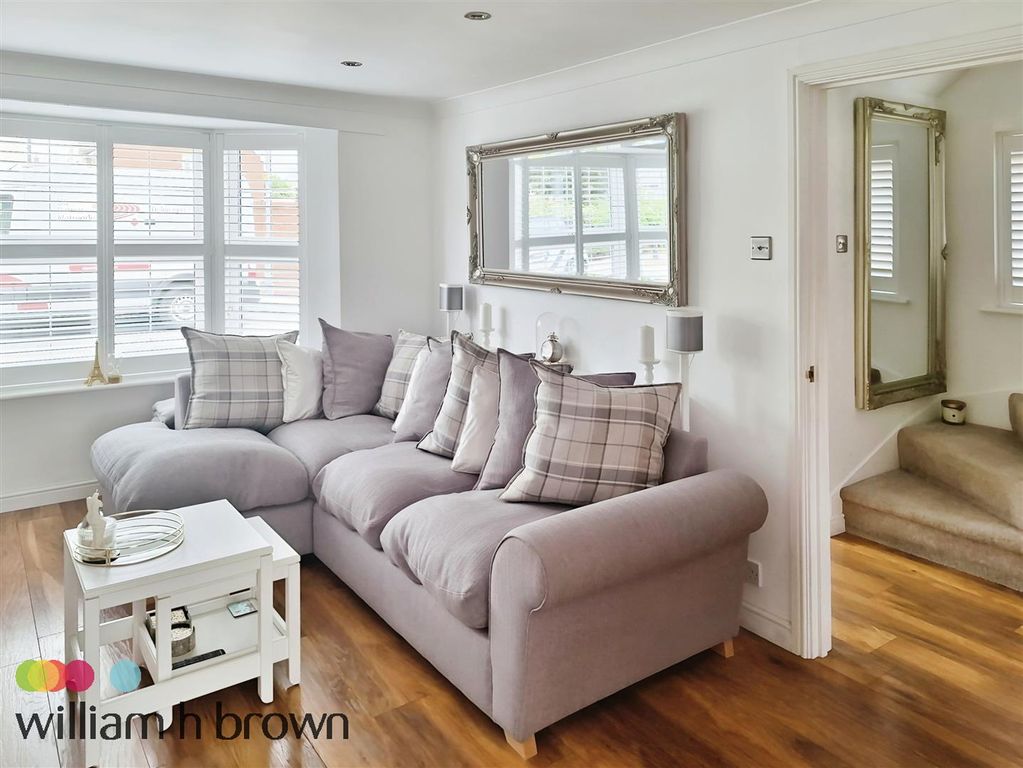 Property photo 3 of 17 Image