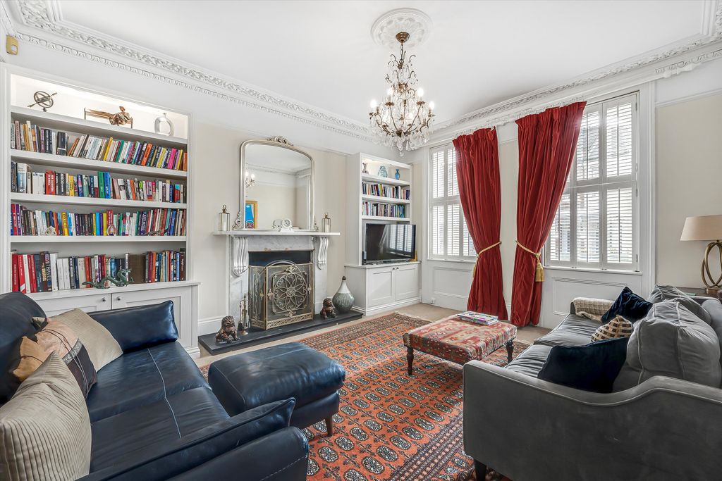 Property photo 2 of 18 Image