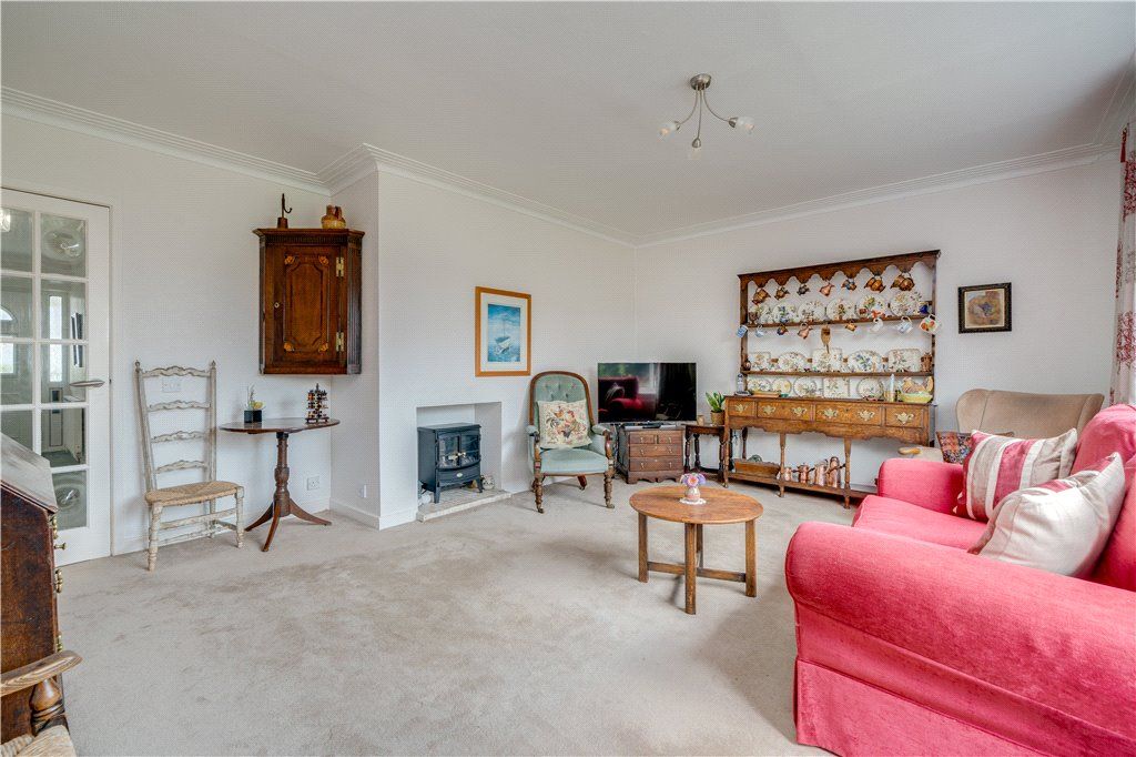 Property photo 2 of 21 Sitting Room
