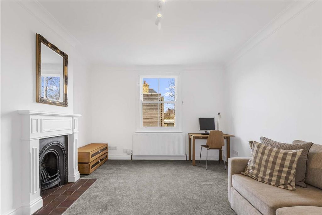 Property photo 2 of 10