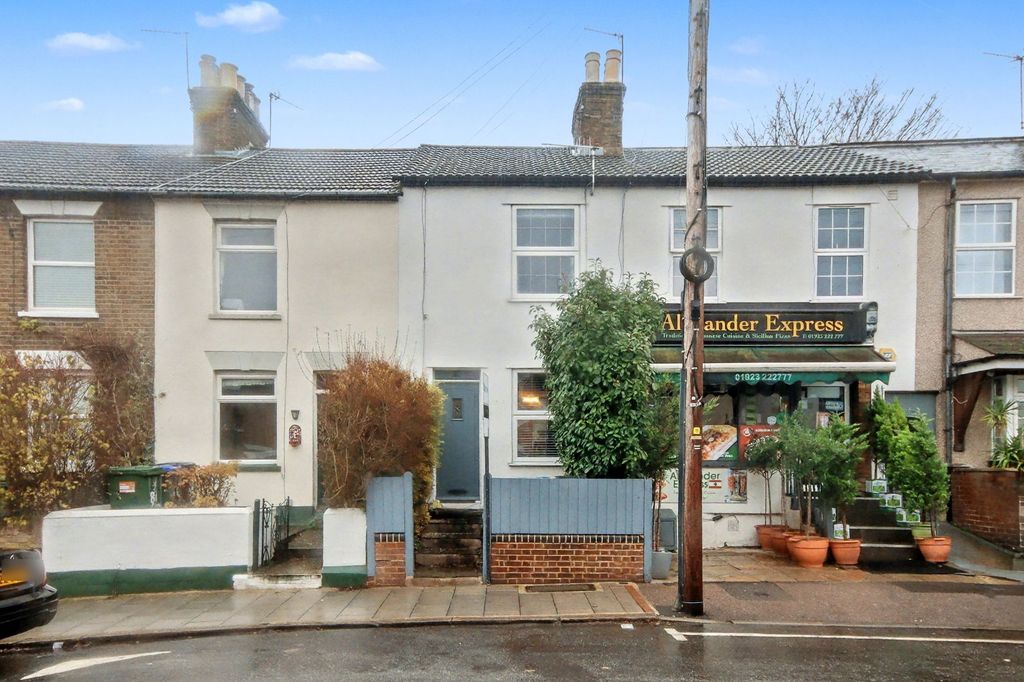 Property photo 2 of 10 External