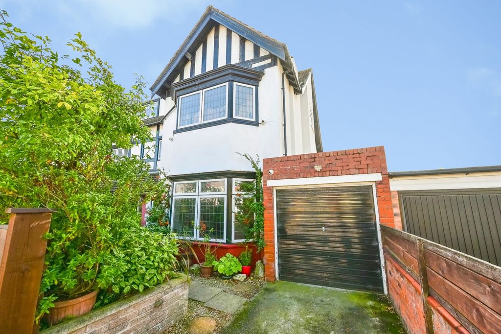 Property photo 2 of 28 Pbox-Img.Jpg