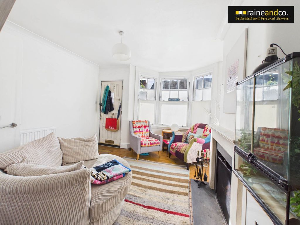 Property photo 3 of 26