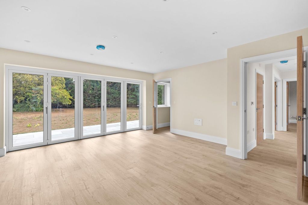 Property photo 3 of 14 Living Area / Dining Room
