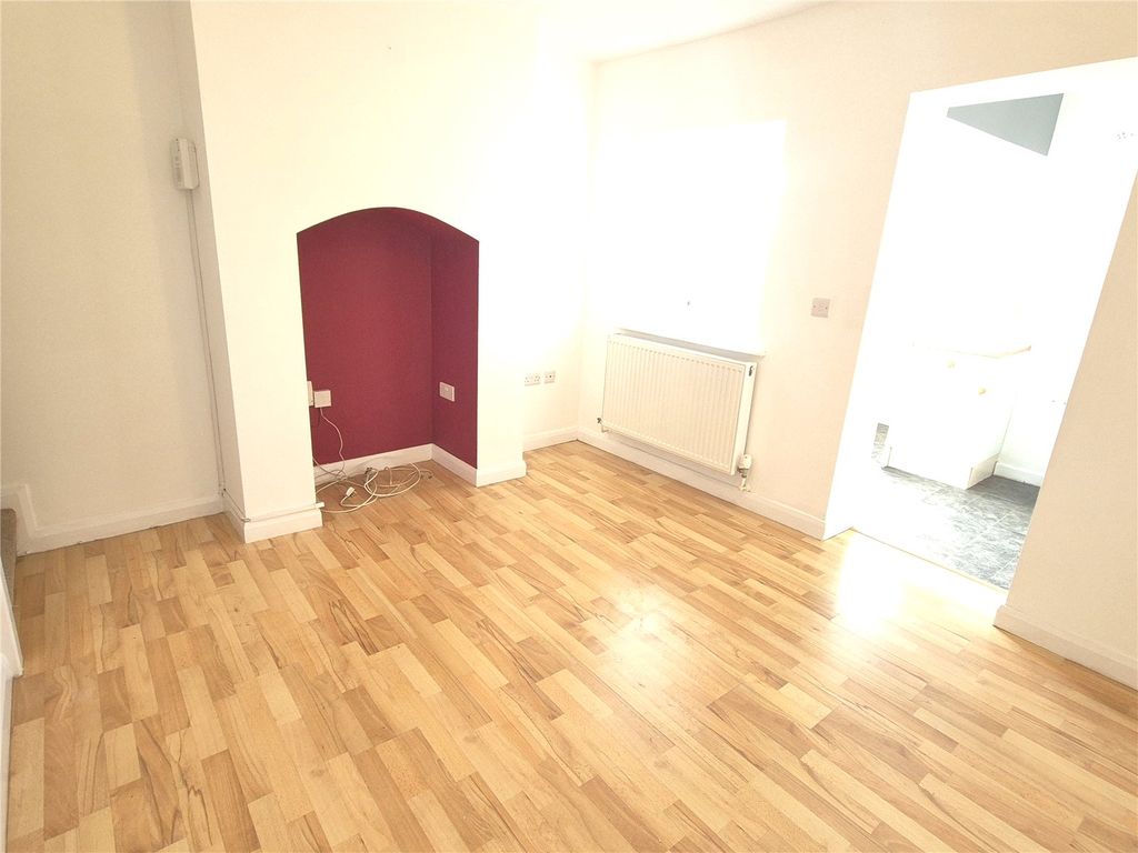 Property photo 3 of 11 Picture No. 08