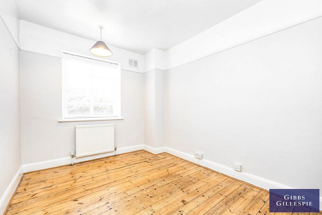 Property photo 3 of 10 Photo