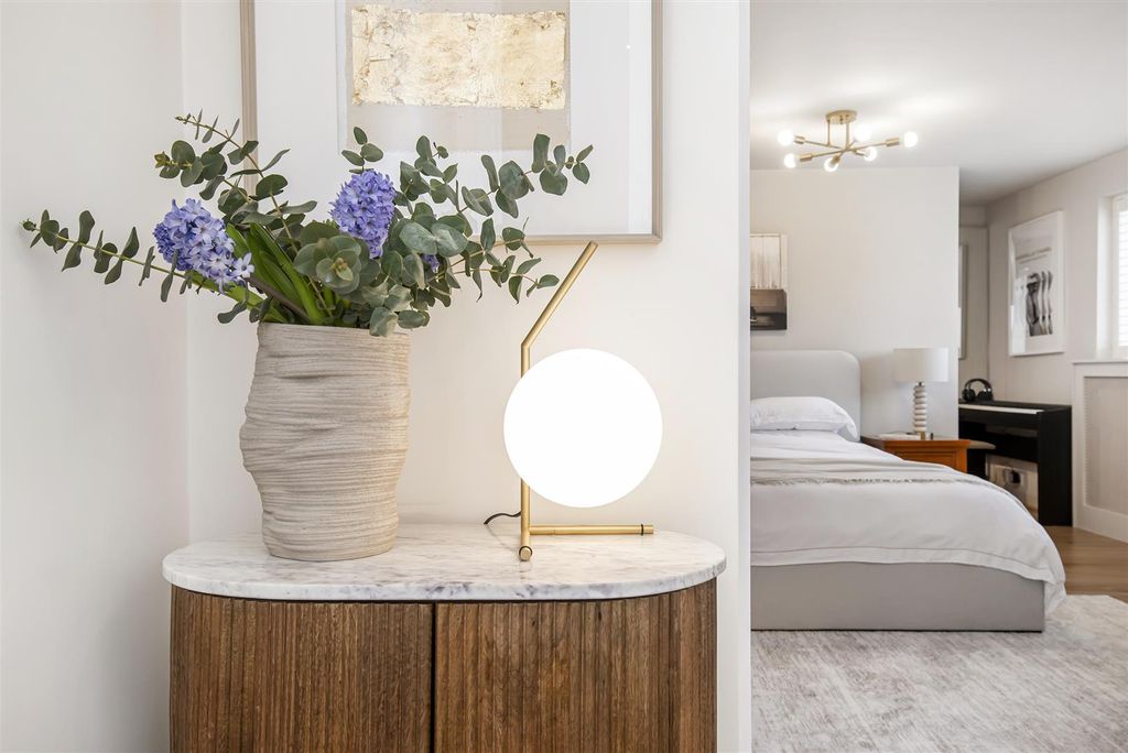 Property photo 2 of 18 Helliwell &amp; Co