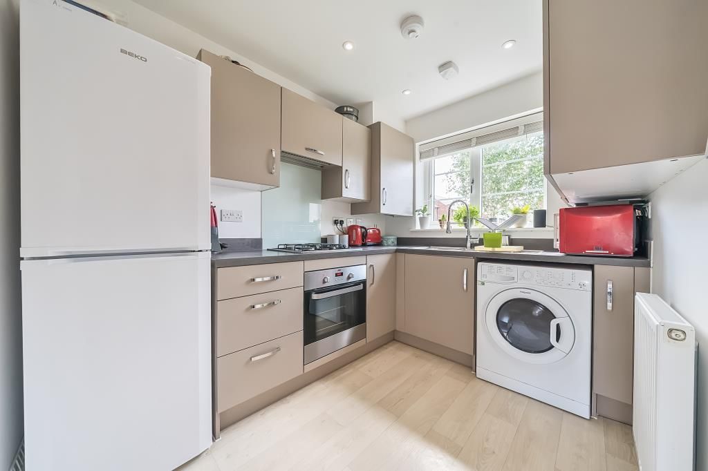 Property photo 2 of 18 Kitchen