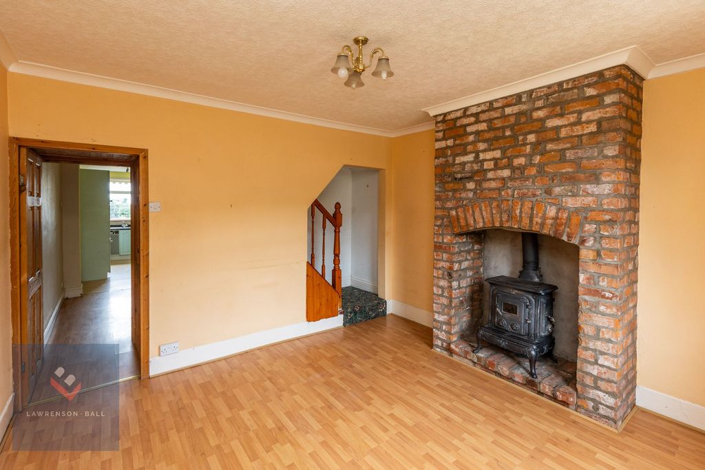 Property photo 2 of 22