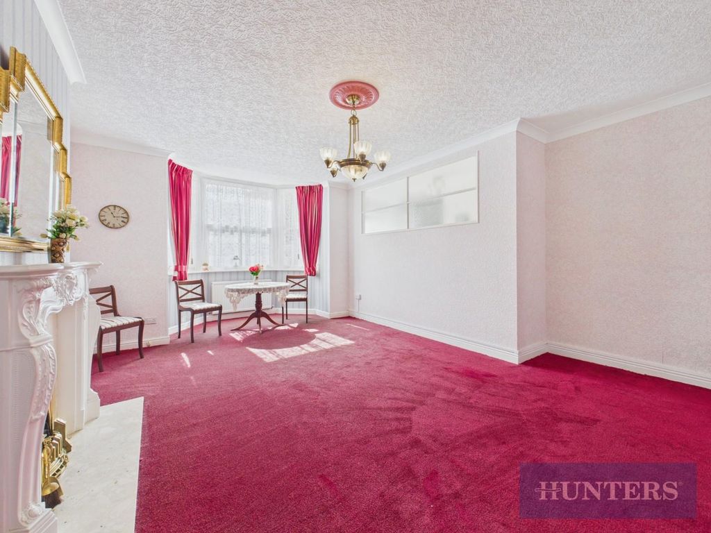 Property photo 3 of 16 Cam05316G0-Pr0194-Still009.Jpg