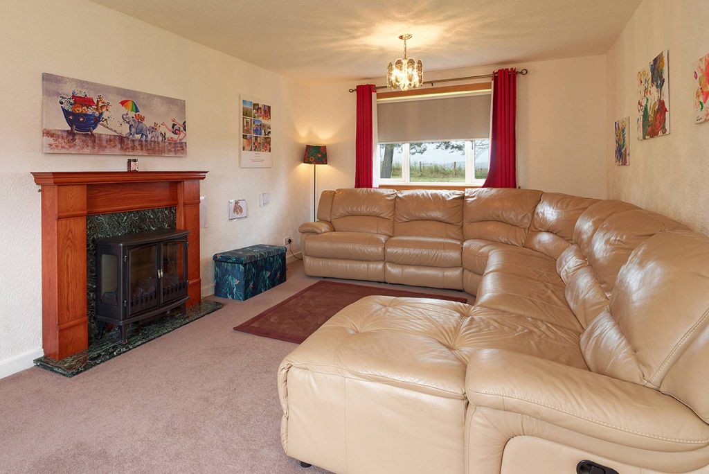 Property photo 2 of 30