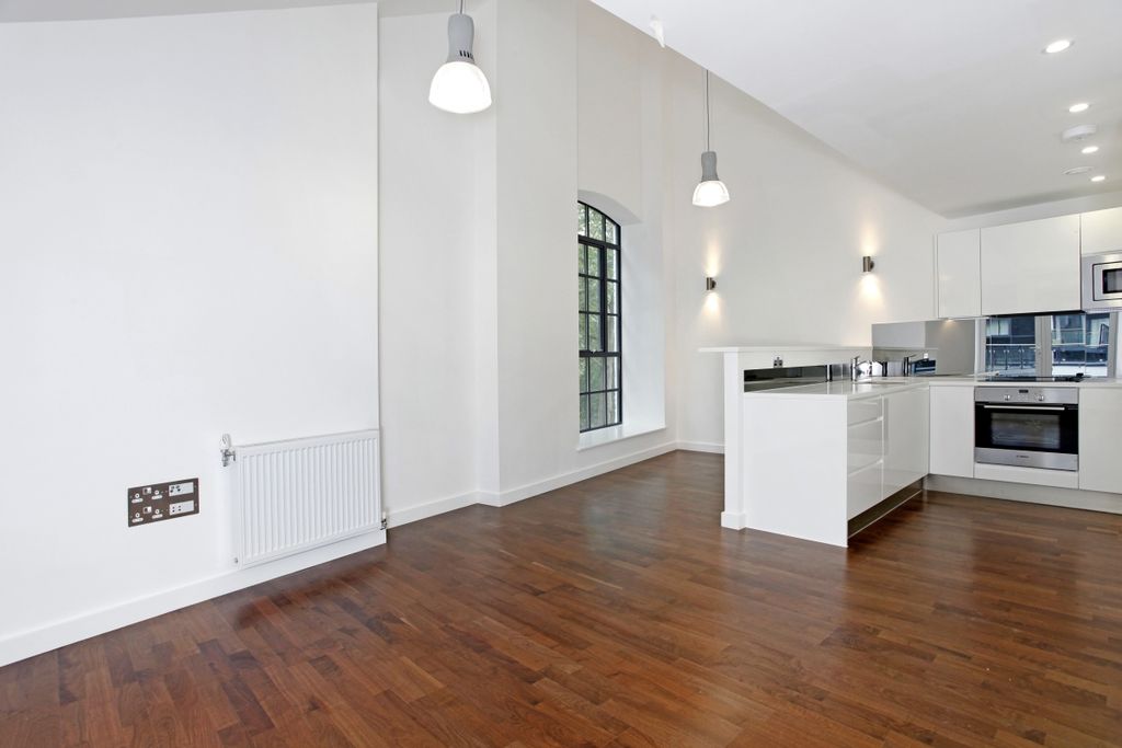 Property photo 1 of 13 6 Paynes And Bort...