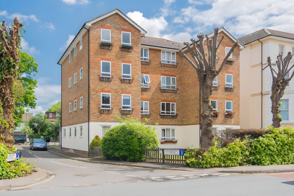 Property photo 1 of 5