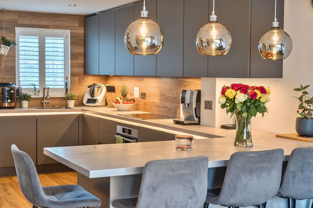 Property photo 3 of 22