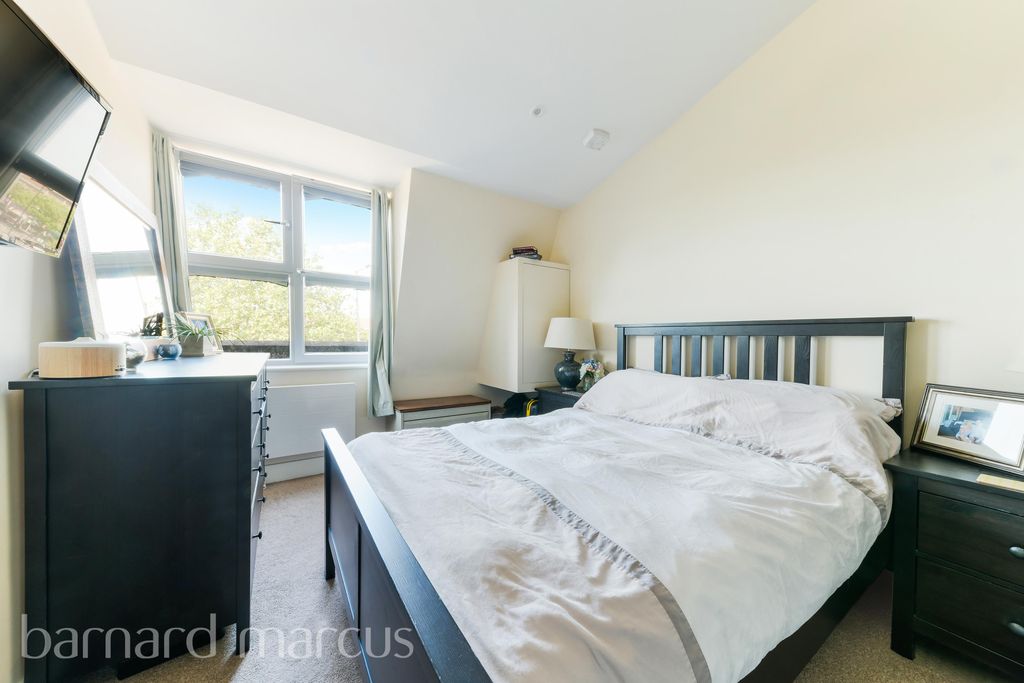 Property photo 3 of 9 Image