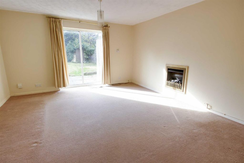 Property photo 3 of 9