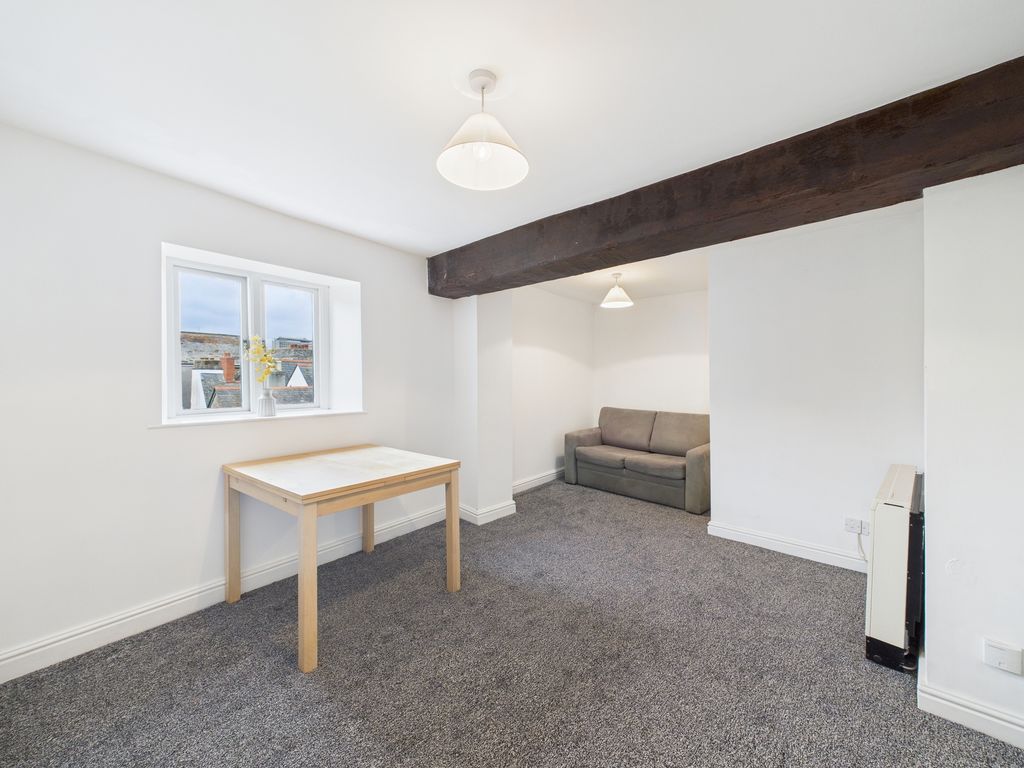 Property photo 3 of 24 Cam02089G0-Pr0584-Still001