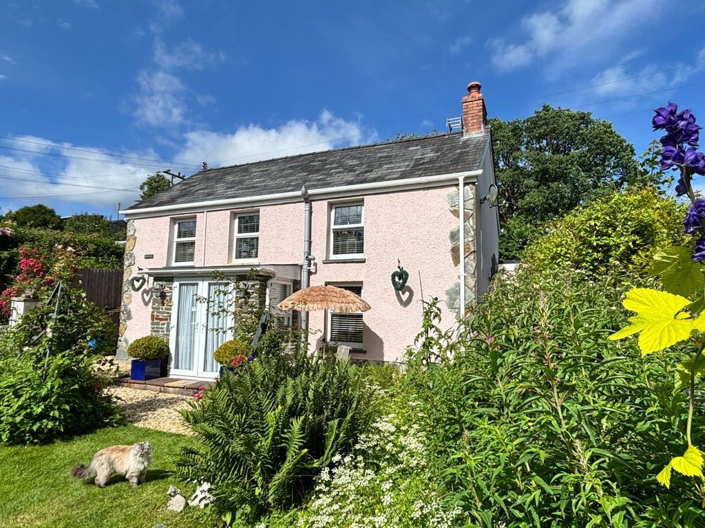 Property photo 1 of 43