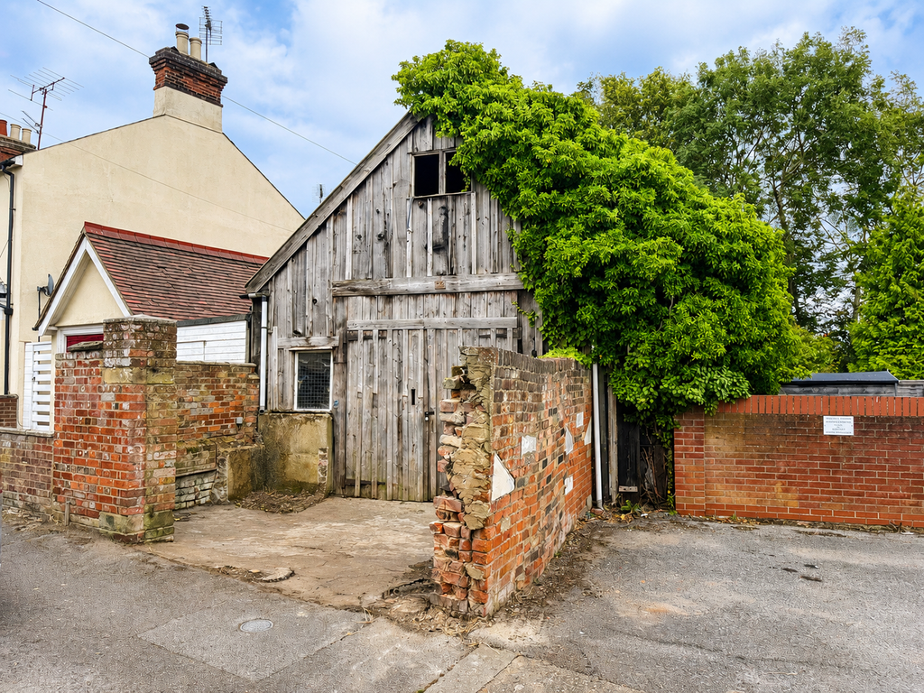 Property photo 2 of 7