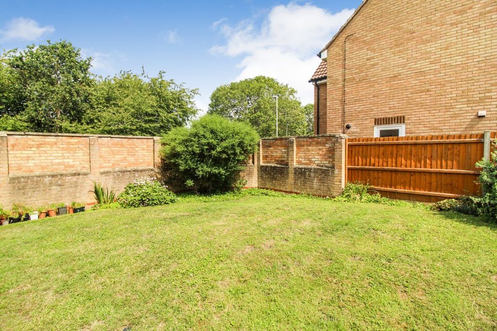 Property photo 2 of 13