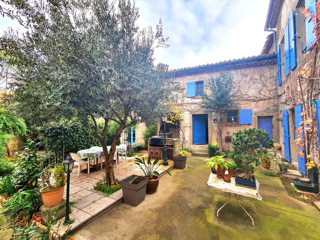 Property photo 2 of 33