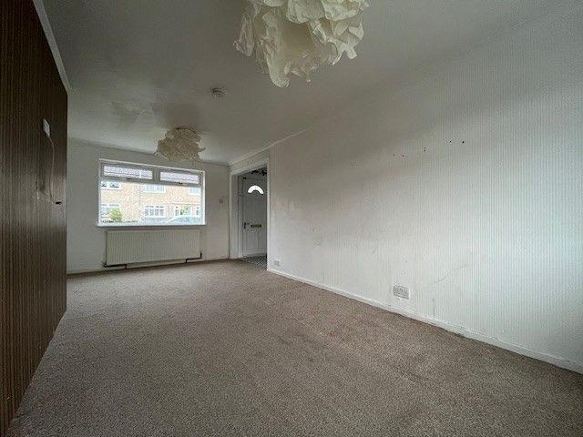 Property photo 3 of 9 Living Room