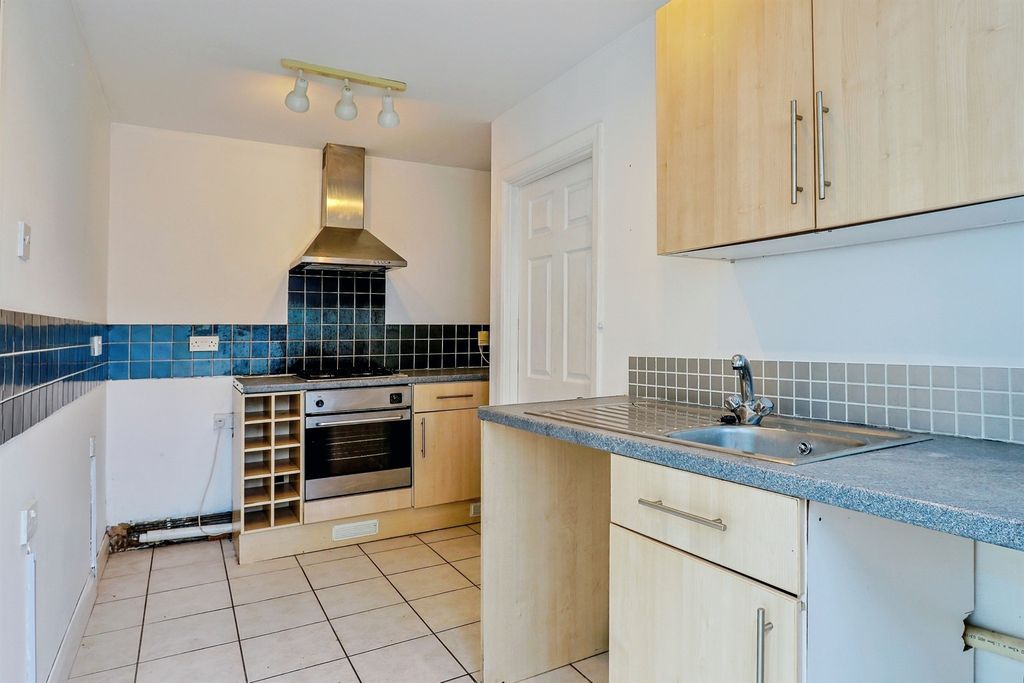 Property photo 2 of 15