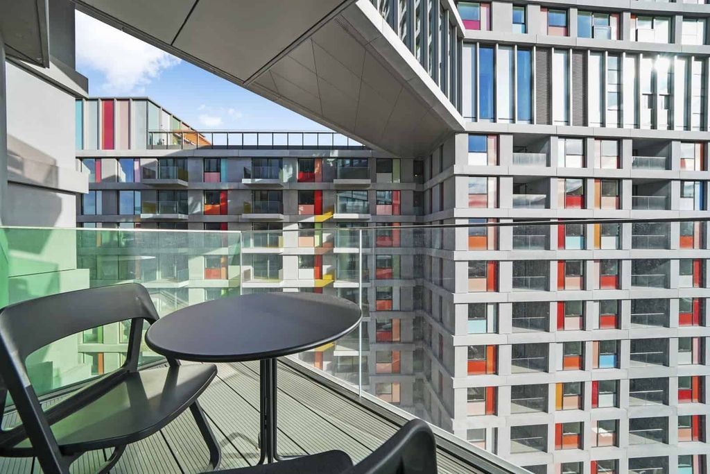 Property photo 3 of 12